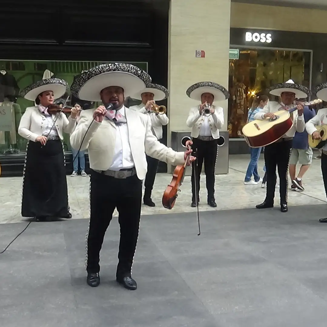 Música de mariachi para quinceañeras en la CDMX