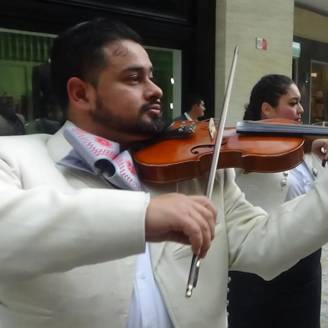 Contratación de mariachis en CDMX con precios accesibles